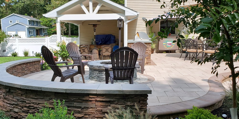 fire pit with seating wall